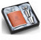 alouweekuky Flasque a Alcool avec 2 Tasses et 1 Entonnoir 7oz, 190ml Fiole Alcool Portable, Flasque Alcool pour Convient comme la Saint-Valentin Cadeau Fete des Peres d'anniversaire (Brun）