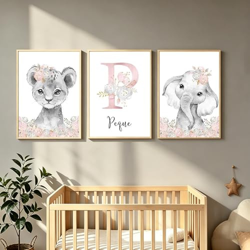 3 Poster Nombre Personalizado Bebe Laminas Rosa y Gris Safari Elefante León Cuadro Habitacion Dormitorio Niña Niños Decoración Pared Lienzo Infantil Regalo 30x40 cm sin Marco