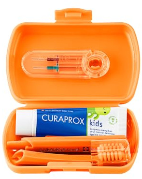 Curaprox Juego de Viaje Ortho Aparatos Ortopédicos y Cuidado Bucal para Llevar | Cepillo Ultra Suave + Pasta de Dientes Blanqueadora/Juego Compacto para Higiene de Ortodoncia/Hecho en Suiza