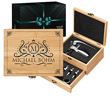 Maverton Weinöffner-Set personalisiert Weinset Sommelier Set - Geschenkbox Holzbox + 8er Weinzubehörset - aus Bambus - Weihnachtsgeschenke - Braun - Geschenk zum Geburtstag für Männer - Monogramm