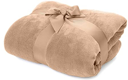 Lumaland Couverture Douillette 150x200cm en Fibre Polaire 100% Corail | Couverture de canapé Chaude et Respirante en Fibres particulièrement Douces pour se détendre à l'intérieur ou à l'extérieur