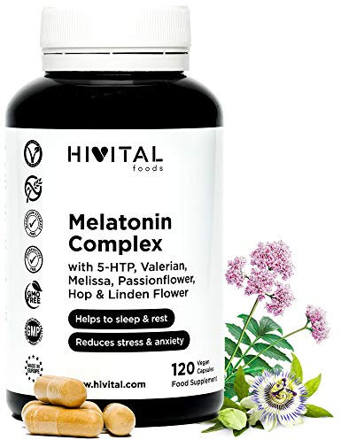 Melatonina Complex 120 capsule vegane per 4 mesi di trattamento. Con 5-HTP, Valeriana, Melissa, Passiflora, Papavero della California, Luppolo e Tiglio. Prodotto in Europa da HIVITAL