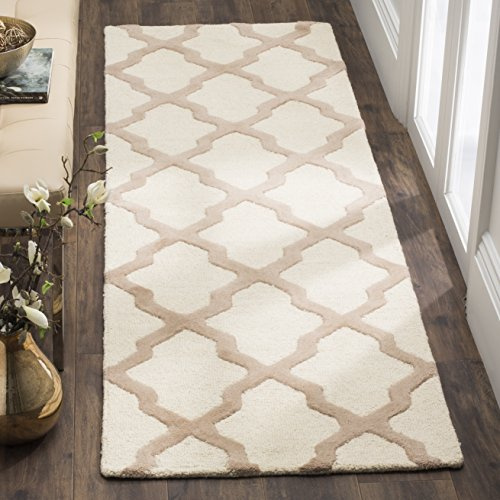 Safavieh Trellis Indoor Hand Tufted Runner Area Rug, Cambridge Collection, CAM121, in Ivory / Beige, 76 X 244 cm for Living Room, Bedroom or Any Indoor Space