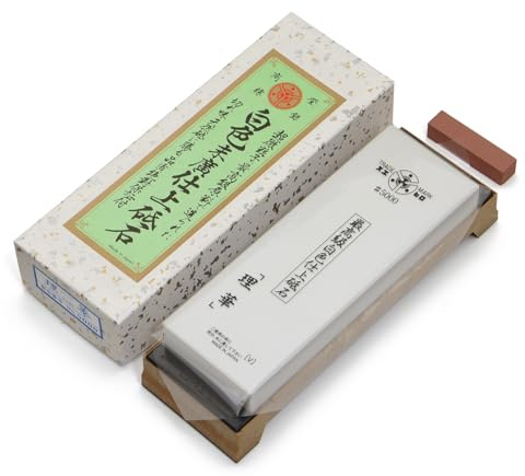 Suehiro Grit #5000 'Rika 5000 Base' Finishing Whetstone Pro Model comes with a Nagura Stone