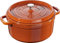 STAUB Gusseisen Bräter/Cocotte, Rund 26 cm, 5 L, Aromaregen Funktion für optimale Befeuchtung, Für alle Herdarten inkl. Induktion & Backofen, Zimt