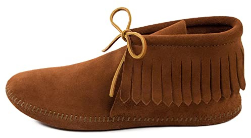 Minnetonka Men's Classic Fringe Boot, Soft Leather Sole Brown, 9 M US