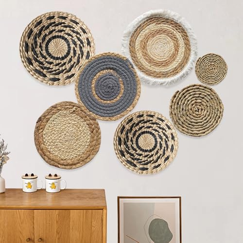DecorDwell Panier Muraux Bohème à la Main Osier Decoration Murale Decoration Muraux en Rotin Ronde Rotin Décorations Murale Sets de Table pour Salle à Manger Chambre à Coucher Bureau (Paquet de 7)