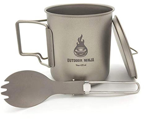 OUTDOOR NINJA Titan Tasse 420ml Outdoor Tasse, Camping Geschirr, Titantasse mit Deckel und Göffel das perfekte Leichtgewicht für die Campingküche