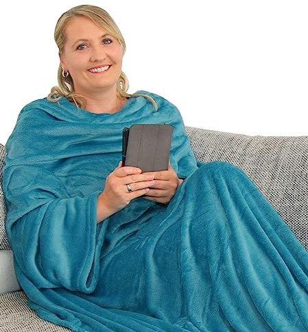 L.E.M.B. Hometrends Kuscheldecke mit Ärmeln TV Decke Sofadecke Ärmeldecke Wohndecke Fleecedecke Mikrofaser Strokkur 150 x 180 cm Petrol