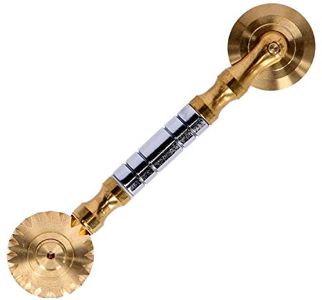 Rotella Tagliapasta | Taglia Pasta Sfoglia Fresca | Bilama Liscia e Dentata | Diametro 38 mm in Ottone con Impugnatura Acciaio INOX | Tagliapasta.com [Made in Italy]