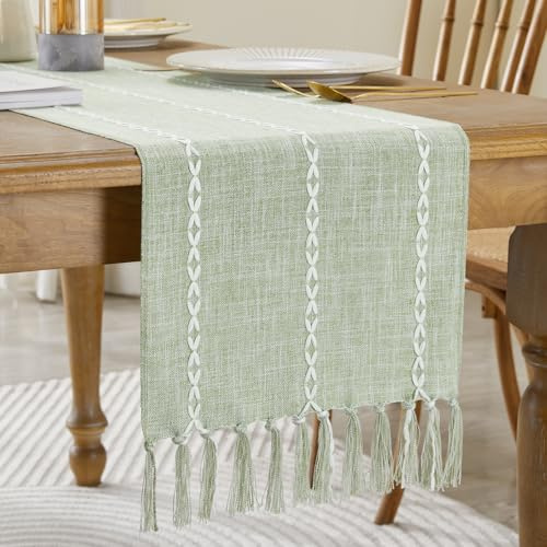 Wracra Cotton Linen Sage Green Table Runner, Modern Rustic Table Runners | 33 × 275 cm, Boho Table Runner, Washable, Embroidered, Heat-resistant, Thick and Sturdy, Dining Room, Home Decor