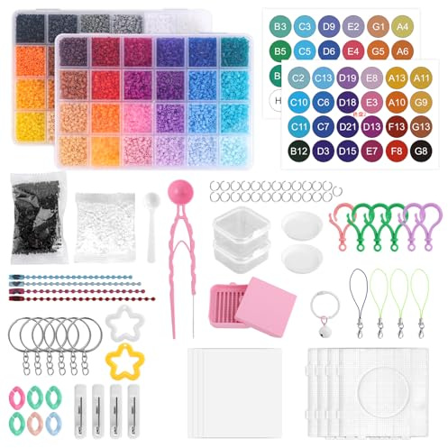 Kit de Perles à Repasser DIY, 48 Couleurs 30 000 Perles à Repasser 2.6mm avec Plusieurs Outils Bricolage Fournitures pour Création Porte-Clés Dessins Animés Réfrigérateur Aimants et Pixel Art