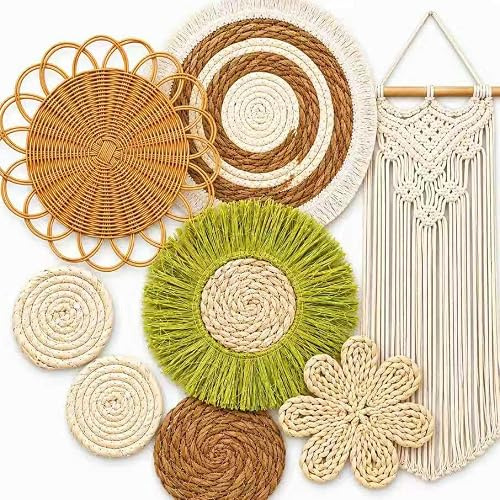 ANEELV Set de Decoración de Pared Boho – 7 cestas trenzadas naturales + 1 tapiz de macramé hecho a mano. Ideal para salón, dormitorio, comedor, oficina o habitación infantil. Estilo boho popular.
