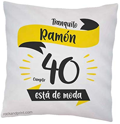 Cojín 40 cumpleaños. personalizado 40x40 cm. Incluye relleno. Almohadón original idea regalo. Detalle frase divertido. Cumpliar años está de moda.