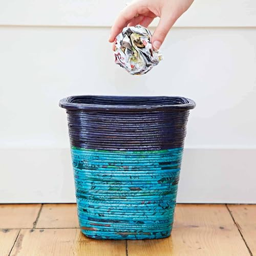 Cesta de papel reciclado para periódicos, colorida y única, hecha a mano, comercio justo y sostenible (azul oscuro/azul claro)