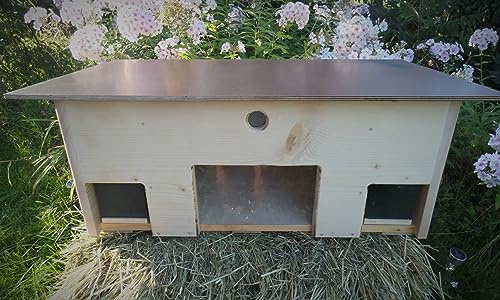 Igelfutterhaus mit Beobachtungsfenster 80cm x 40cm x 32cm Igelhotel 18mm Vollholz Witterungsbeständig Labyrintheingang easytouch-Rattenklappe (Fichte Natur, Mit Beobachtungsfenster ohne Boden)
