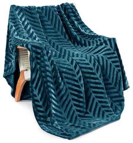 Whale Flotilla Flannel Fleece Throw Blanket for Sofa, 130x150 CM Soft Fluffy Velvet Sofa Blanket with Decorative Chevron Pattern for All Season, Warm and Lightweight, Teal