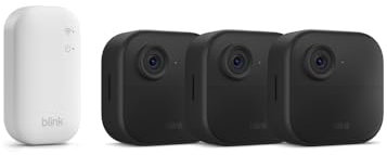 Videocamera Blink Outdoor 4 (Ultimo modello) - Videocamera di sicurezza smart HD wireless, autonomia di due anni, compatibile con Alexa - Sistema a 3 telecamere con Sync Module Core incluso - IP65