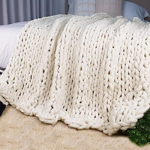 Carriediosa Chunky Knit Throw Blanket 60 X 80 Twin, 100% Hand Made Large Chenille Loop Yarn Soft Fluffy Throws for Couch Sofa Bed, Big Crochet Cozy Heavy Thick Cable Woven Blanket, Cream White