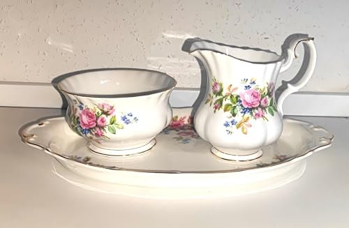 AngiesStrickZauber verkauft : Royal Albert/Milchkännchen und Zuckerdose auf Tablett/Original/Moos Rose/Bone China - England