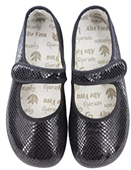 Garzón - Zapatillas calle para mujer. Mercedita velcro con escamas. Color: negro. Talla: 38