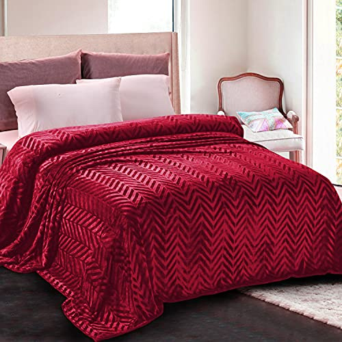 Whale Flotilla Kuscheldecke mit Chevron Muster 150x200 cm, Warme Sofadecke Wohndecke Superweiche und Kuschelige Fleecedecke Flanell Decke, Rot