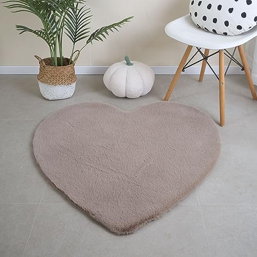HomebyHome Kinderteppich Herz Design Kleiner Kunstfell Teppich Beige 90x90 cm - Hochflor Flauschig Teppich für Kinderzimmer Mädchen und Junge Extra Weich Waschbarer Teppich - Babyzimmer Teppich