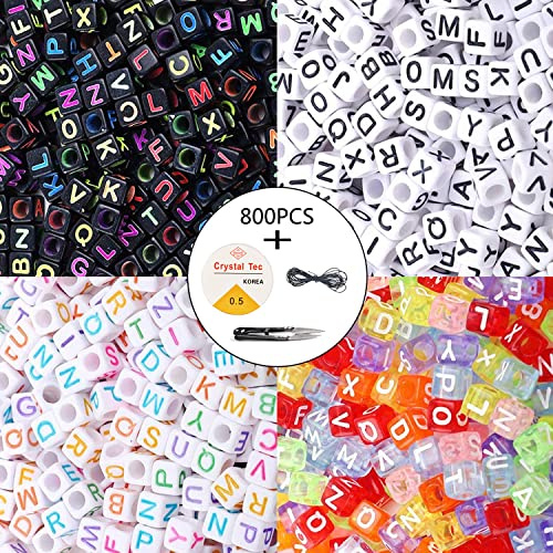 Langtor 800Pcs 4 Color Acrílico Alfabeto Letra Beads A-Z Cube Beads con 1 Cortador de Hilo 1 Cordón Negro y 1 Hilo de Seda para joyería Hacer a los niños DIY Collar Pulsera