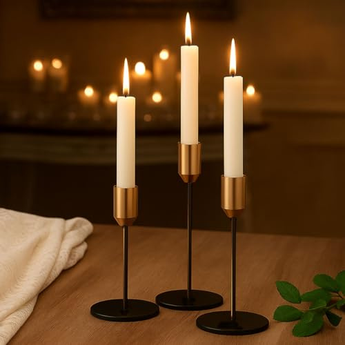 Alcohu Juego de 3 Portavelas Negro y Dorado de Metal – Candelabros Modernos para Velas Largas con Base Negra y Cabezal Dorado, Decoración Elegante para Mesa, Salón y Chimenea, Apto para Velas Estándar