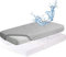 Bisoo Spannbettlaken 70x140 Baby - 2in1 Bettlaken Matratzenschoner 70 x 140 Baby Wasserdicht für Kinderbett und Babybett aus 100% Baumwolljersey Öko-Tex Zertifikat - 2 Stück Set Weiß + Grau 140x70