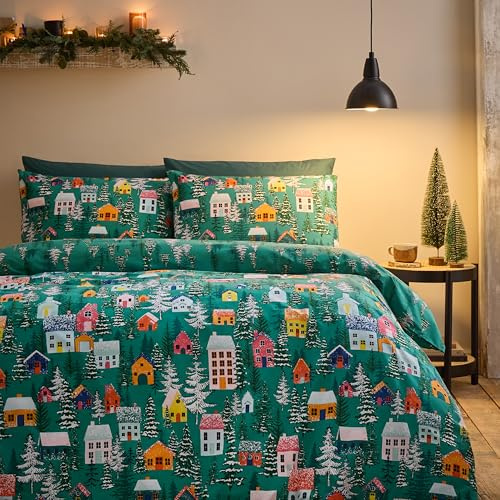 Catherine Lansfield Christmas Festive Forest Reversible Double Duvet Cover Set with Pillowcases Green