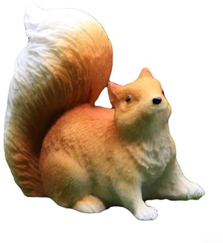 Geformte Gartenfigur mit einem bezaubernden Eichhörnchen, um Räume aufzuhellen (hockende Haltung)
