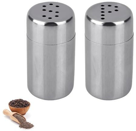 Lot de 2 mini salières et poivrières en acier inoxydable portables avec trou en forme de S et P pour cuisine, voyage, camping, restaurant, sel, poivre, épices, sucre (argent)