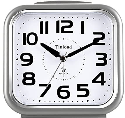 14 cm leiser analoger Wecker, kein Ticken, sanftes Wake, Piepton, steigende Lautstärke, batteriebetriebene Schlummerfunktion und Lichtfunktionen, einfach einstellbar, grau