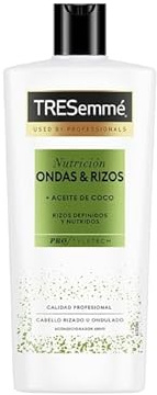 Tresemmé Acondicionador Nutrición Ondas & Rizos Con Aceite De Coco 685 ml x 1