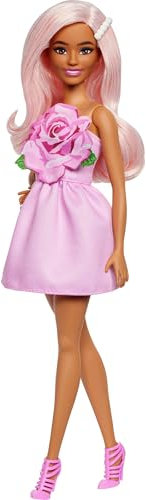 Barbie Fashionistas Puppe Nr. 238 mit pastellrosa Haaren, einem trägerlosen Kleid mit Rosenoberteil, Perlenhaarspange und Riemchenschuhen mit hohen Absätzen, HYT94
