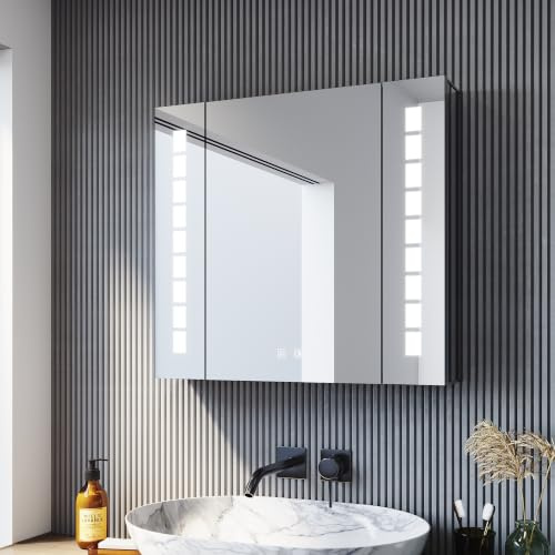 SONNI Spegelskåp med belysning, imfritt spegelskåp i aluminium med uttag, badrumsspegelskåp med pekbrytare trådlös gångjärnsdesign 60 × 65 cm