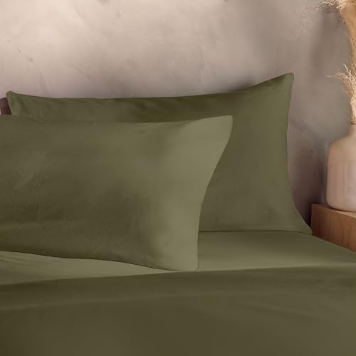 Silentnight Washed Cotton Rich Pillowcase Pair - Soft & Comfortable Touch - Stylish Modern Linen-Look 2 Pack Pillow Cover - Breathable Cotton and Polyester Fabric Retain Shape and Colour, Sage Green