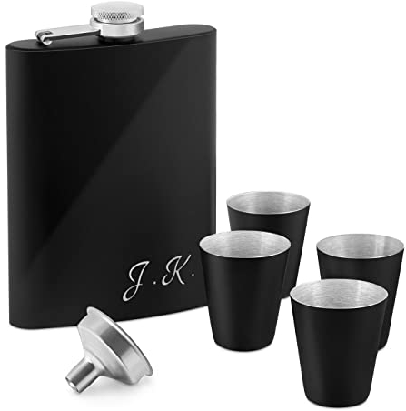 Maverton Flachmann Set 200 ml mit Gravur - Taschenflasche + 4 Schnapsgläsern 20 ml mit Trichter - Weihnachtsgeschenke - Brustflasche für Männer - Farbe: mattschwarz - Initialen