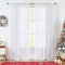TOPICK Tende natalizie in voile, con fiocco di neve, 140 x 210 cm, decorazione per camera da letto, filtro della luce, per finestra, per soggiorno, cameretta dei bambini, set da 2 pezzi, colore bianco