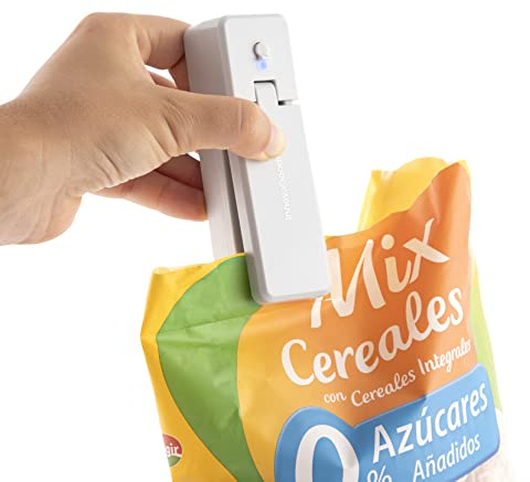 InnovaGoods® Sigillatrice di sacchetti ricaricabile magnetica con taglierino Rebasyl, sigilla i tuoi sacchetti in modo rapido e semplice, ideale per la casa e per i viaggi.