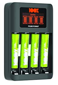 PeakPower Premium Schnellladegerät AAA AA, NiMH Batterieladegerät mit Einzelschacht-Ladung und LC-Display, Akku Ladegerät mit 4 Akkus AAA Batterien wiederaufladbar