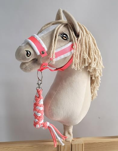 Hobby Horse Set: Kante A3 mit weißem Fell + Strick - neon-pink/weiß
