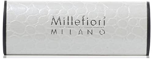 Millefiori Milano – Icon Profumatore per Auto Urban Vanilla & Wood Bianco effetto pelle – Fragranza Legnosa e Vanigliata, Clip Universale