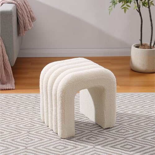 Navaris Boucle Ottoman - Sitzhocker in Bogenform - Weicher Fußhocker - Stylisch und bequem - Fußstütze - Schminktisch Hocker - Gewölbter Hocker - Weiß