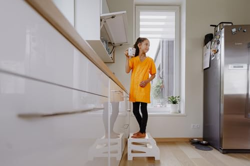 Weco Tritthocker mit 2 Stufen Streifendesign Holzhocker für Kinder Kindertreppchen Schemel Kindermöbel für Bad Küche Kinderzimmer ab 2 Jahre Toilettenhocker Hocker Holz Kinderzimmer Möbel (Weiß)