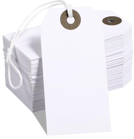 cobee 100 Stück Preisschilder Anhänger, 7 x 3,5cm Hängeetiketten Anhänger Etiketten mit Schnur, Geschenkanhänger Preisetiketten Kraftpapier Anhänger für Kleidung Schmuck Display(Weiß)