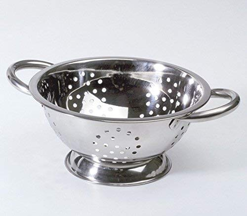 Lifestyle – Passoire sur pied en inox 28 cm