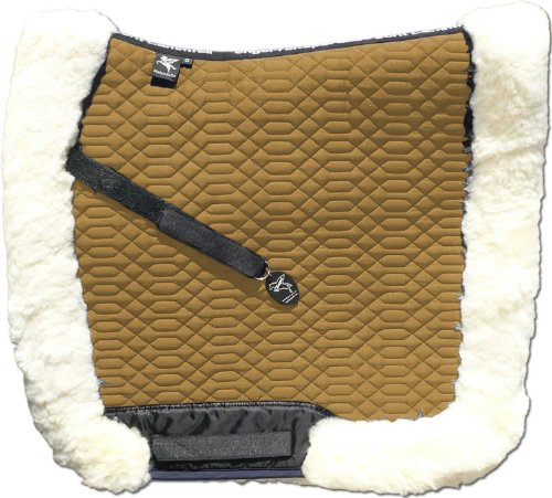 Engel Reitsport | SCHABRA3-D-CAM-MED | Schabracke | Lammfell Fully Lined | Steppstoff | Fellkranz rundherum | Dressur | Stoff Camel Fell med.