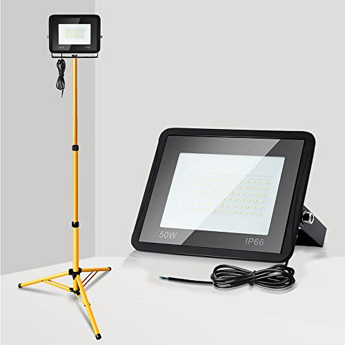 Yakimz Foco LED para obras con trípode telescópico, 2 x 50 W, luz blanca cálida, IP66, resistente al agua, 3000 K, 4250 lm, para interior y exterior, altura regulable (con cable de 1 m, sin enchufe)